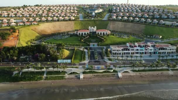 Majestoso Hotel Resort Luxo Vietnã Costa Oceano Voar Para Trás — Vídeo de Stock