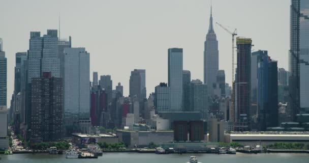 Skyscrapers Midtown Manhattan Clear Summer Day — Stock Video