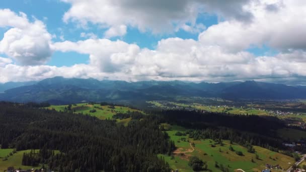 Schöne Sommerlandschaft Der Grünen Hügel Und Tatra Luftaufnahme Polen Tatra — Stockvideo