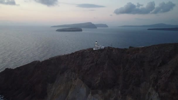 Маяк Акротірі Санторіні Заході Сонця Островами Задньому Плані Застрелений Dji — стокове відео