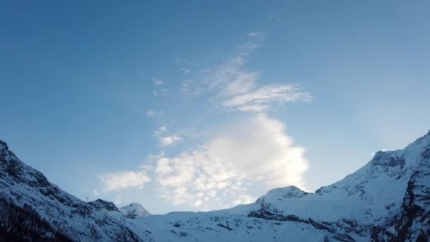 Hareketli Zaman Çizelgesi Saas Ücreti Nde Akşam Mavi Gökyüzü Karlı — Stok video