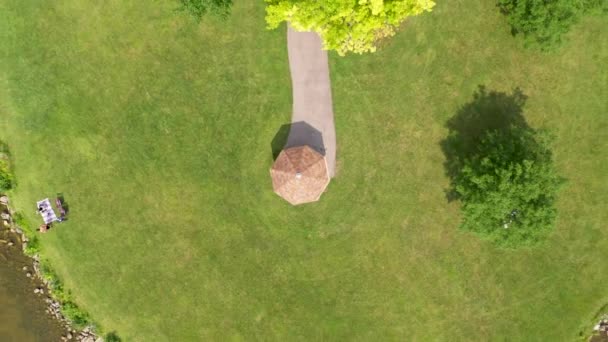密歇根州石溪大都会公园的俯拍无人驾驶飞机 — 图库视频影像