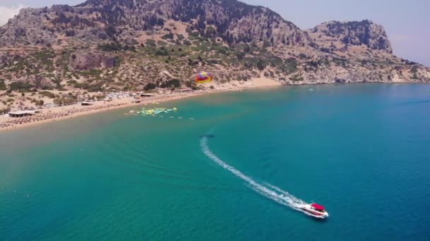 Parasailing Aktivität Und Wasserpark Auf Dem Mittelmeer Sommer Insel Rhodos — Stockvideo