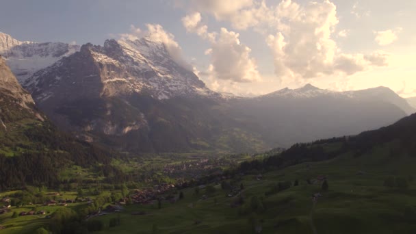 Aerial Drone Footage Pushing Out Revealing Moody Views Picturesque Mountain — Stock Video