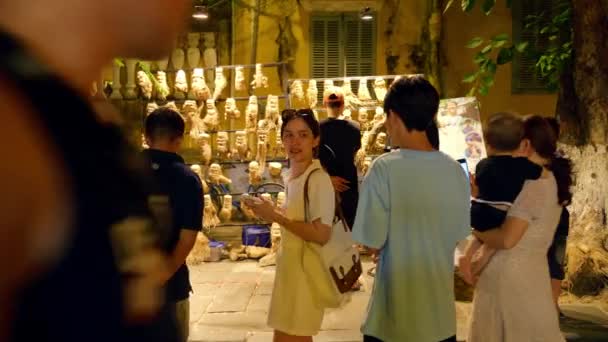 Tourist Men Women Kids Gazing Ancient Artifacts Hoi Vietnams Central — Stock Video