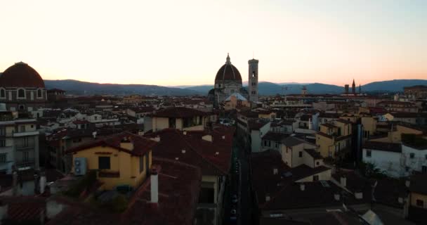 Tiefflug Bei Sonnenaufgang Über Gebäude Florenz Zum Markanten Dom Kathedrale — Stockvideo