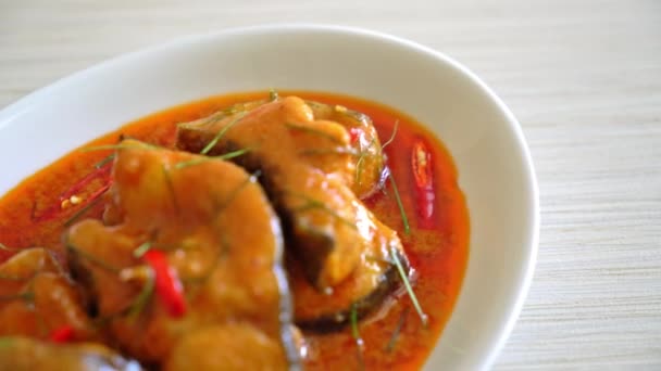 Redtail Catfish Fish Dried Red Curry Sauce Called Choo Chee — Videoclip de stoc