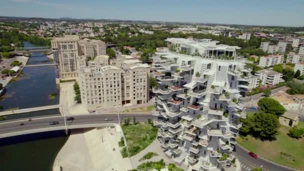 Architektonické Apartmány Vedle Mostu Montpellier — Stock video