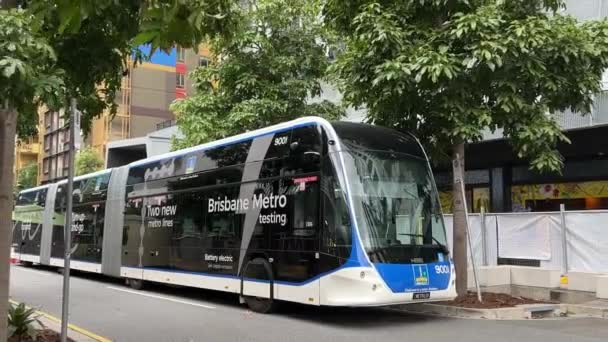 Grön Transport Brisbane Kommunfullmäktige Levererar Turn Brisbane Metro Era Ansluten — Stockvideo