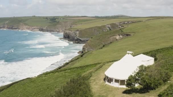 Carpa Carpa Del Poste Blanco Lugar Boda Clifftop Con Vistas — Vídeo de stock