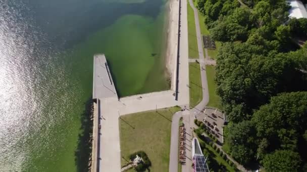 Promenade Fishing Pier Male Molo Καλοκαίρι Στην Gdynia Πολωνία Εναέρια — Αρχείο Βίντεο