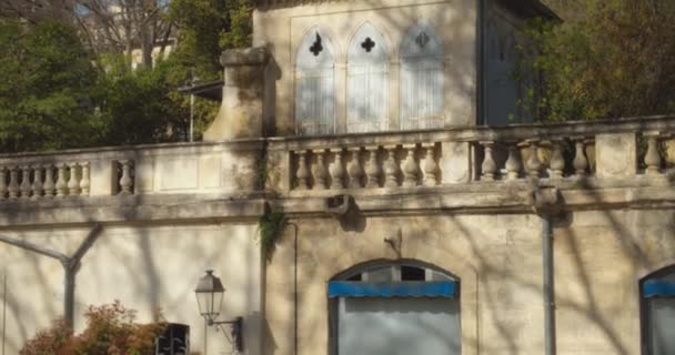 Slow Motion Shot Ancient Abondoned Damaged Building Montpellier Lots Greenery — Stock Video