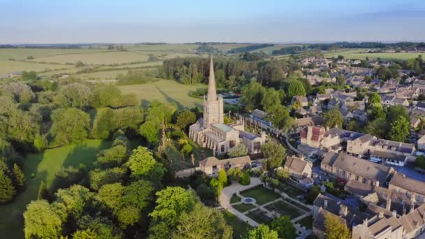 Aerial Drone View Cotswolds Village Burford Church England Popular English — Vídeo de Stock