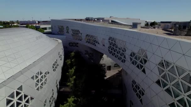 Modernes Gebäude Frankreich Montpellier — Stockvideo