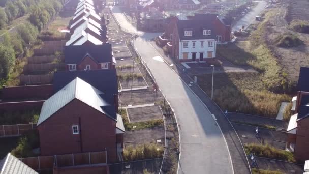 英国郊区住宅发展用地的朝阳倒转景观 — 图库视频影像