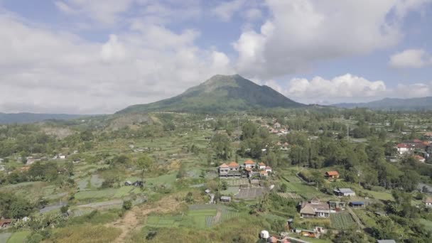 인도네시아 발리의 바투르 활화산 — 비디오