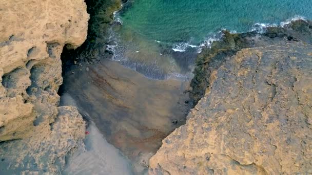 Vue Aérienne Une Belle Plage Cachée Solitaire Tenerife Drone Shot — Video