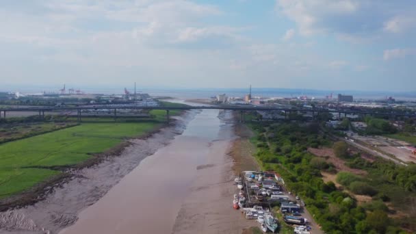 Lente Poupée Drone Tirée Sur Rivière Bristol Boueuse Avon Dirigeant — Video