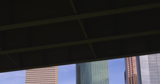 Vista Aérea Bajo Ángulo Rascacielos Centro Houston — Vídeos de Stock