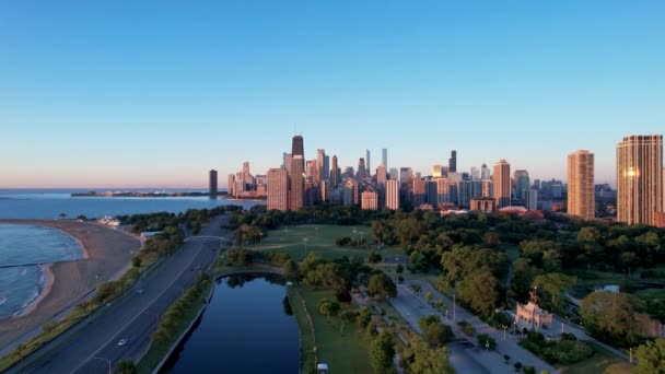 Sunrise Drone Parque Cidade Favor Meio Ambiente Lado Waterfront Com — Vídeo de Stock