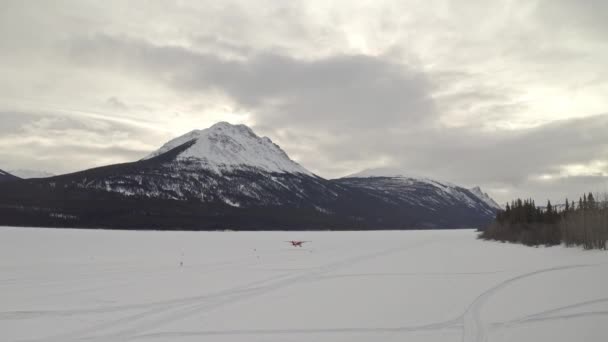 Drone Shot Góry Snowcapped — Wideo stockowe