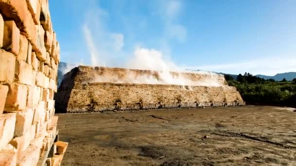 Horno Sujeción Para Fumar Sudáfrica Que Emite Muchos Gases Nocivos — Vídeos de Stock