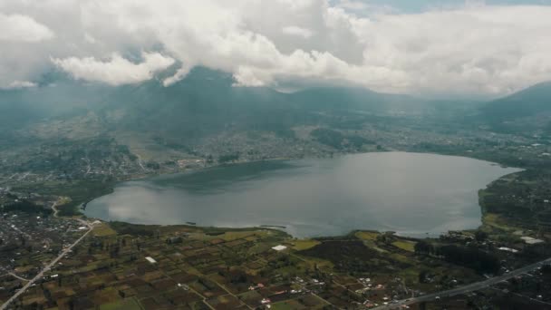 Lagune Van San Pablo Vulkaan Imbabura Otavalo Ecuador Breedstraaldrone — Stockvideo