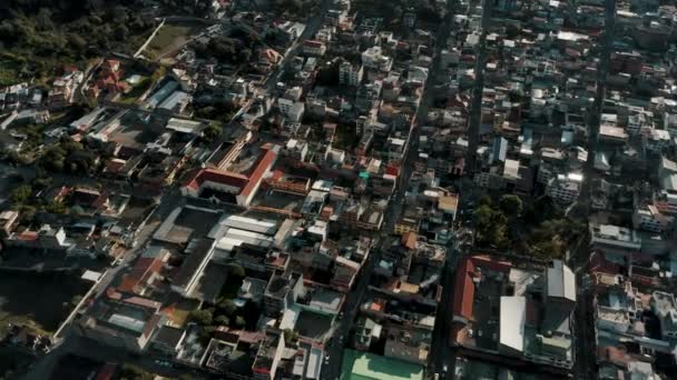 Luftaufnahme Der Stadt Baos Agua Santa Bei Tageslicht Ecuadors Tungurahua — Stockvideo