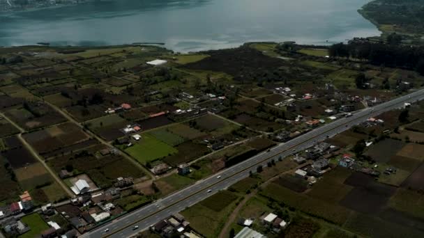 Terrain Abondant Arrondissement San Pablo Del Lago Avec Bassin Tranquille — Video