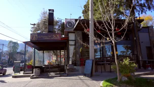 Vue Sur Avenida Del Sol Avec Restaurant Les Montagnes Comechingones — Video