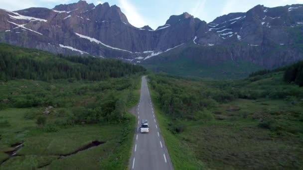 Foto Aerea Camper Che Guida Sulla Strada Panoramica Nusfjord Nell — Video Stock