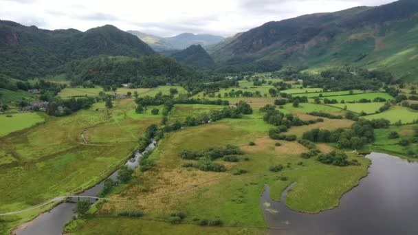 Voo Drone Direção Honister Pass Lake District Uma Manhã Ensolarada — Vídeo de Stock