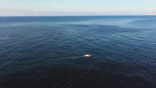 Navegación Barco Océano Durante Día Calpe Alicante España Antena — Vídeo de stock