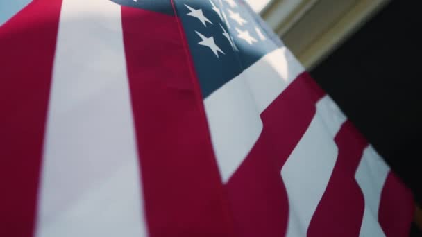 7月4日独立后美国国旗对蓝天慢动作自由概念国家爱国旗帜 — 图库视频影像