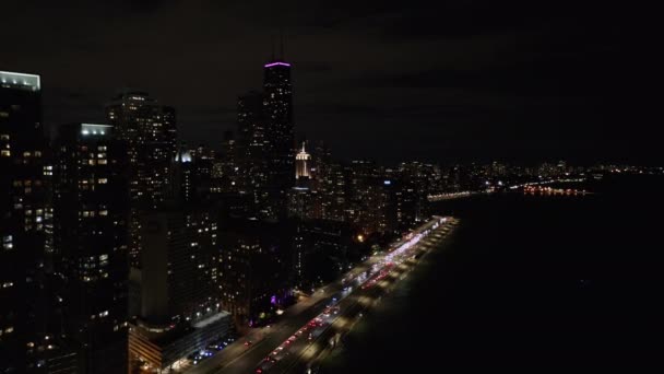 Drone Survolant Lac Michigan Lake Shore Drive Chicago Illinois Nuit — Video