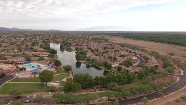 Residential Real Estate Homes Sahuarita Tucson Aerial View Community Lake — Stock Video