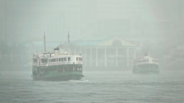 Victoria Limanı Boyunca Ilerleyen Iki Yıldız Feribotunun Hong Kong Yoğun — Stok video