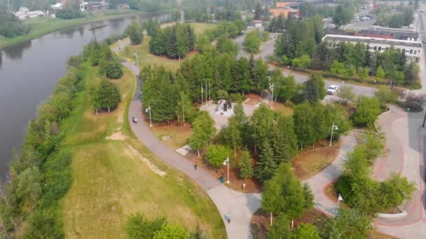 Drone Video Půjčovny Monument Griffin Park Centru Fairbanks Aljaška Během — Stock video