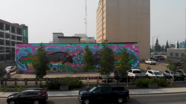 Drone Video Mural Downtown Fairbanks Alaska Sunny Summer Day — Stok Video