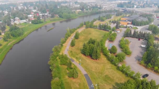Drone Video Monumen Lend Lease Griffin Park Downtown Fairbanks Alaska — Stok Video