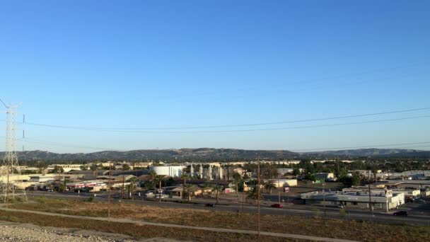 Skyline Irwindale California Zona Industriale Commerciale Con Strade Linee Trasmissione — Video Stock