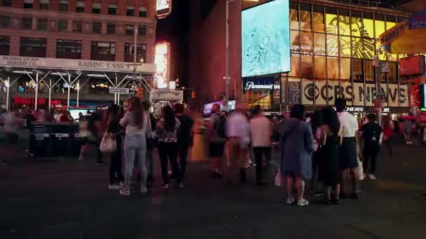 Tempo Limite Multidões Noite Times Square — Vídeo de Stock