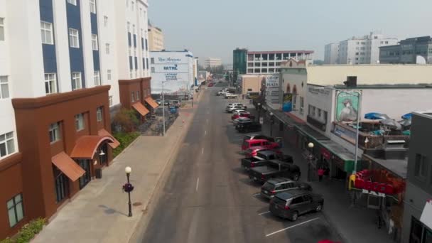 Vídeo Drone Downtown Street Fairbanks Alasca Dia Ensolarado Verão — Vídeo de Stock