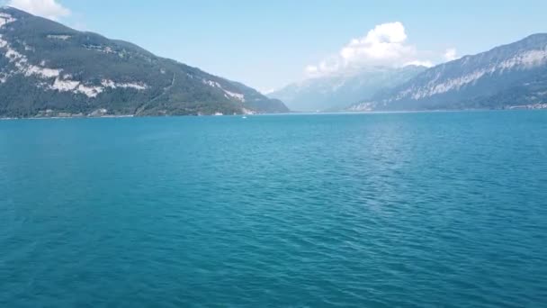 Survoler Magnifique Lac Bleu Suisse — Video