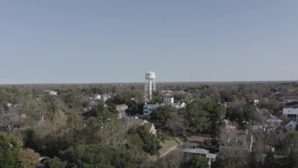 Brett Luftskott Som Flyger Över Natchez Vattentorn Mississippi — Stockvideo