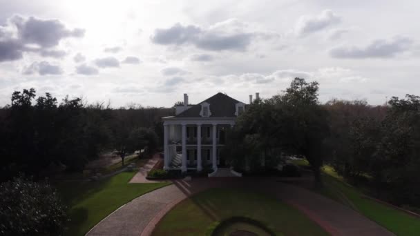 Rising Panning Air Shot Historical Antebellum Estate Dunleith Natchez Mississippi — Stock video
