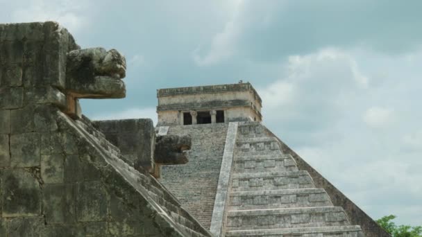 Güneşli Bir Günde Meksika Nın Yucatan Kentindeki Chichn Itz Anıtının — Stok video