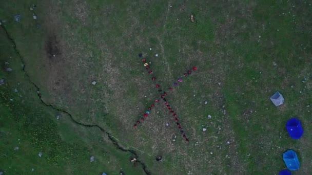 Mektup Teki Kampçılar Ekibi Sahada Toplansın Havadan Yukarıdan Aşağıya — Stok video