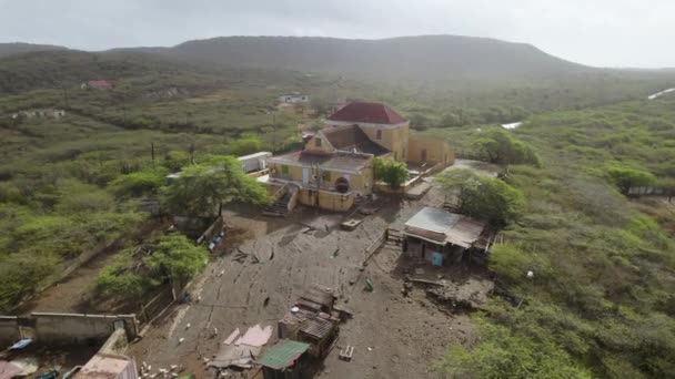 Orbite Aérienne Dessus Ancien Complexe Plantations Avec Bâtiment Néo Classique — Video