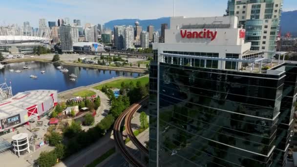 Construyendo Edificios Residenciales Financieros Vancity Vancouver Con Vista Muelle Urbano — Vídeo de stock